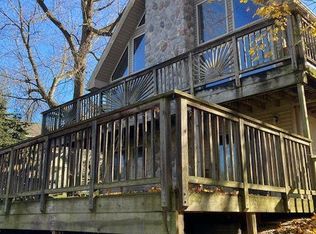 9462 Van Antwerp Rd, Brighton, MI 48116