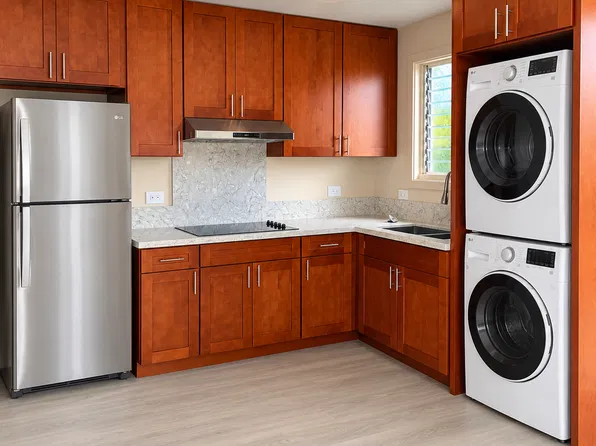 3515 Ala Haukulu Pl #B, Honolulu, HI 96818