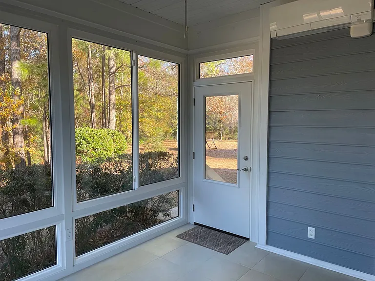 621 Riverwood Dr SE — Photo 9