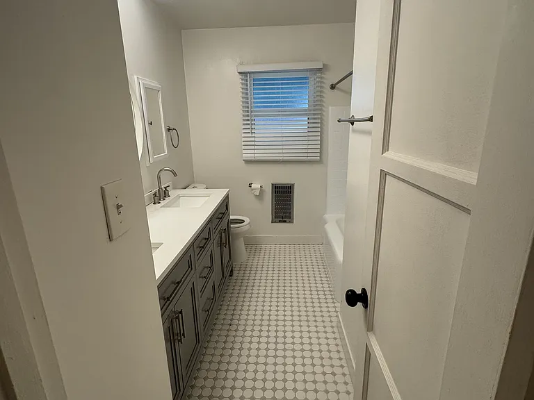 4776 Garfield St — Photo 13