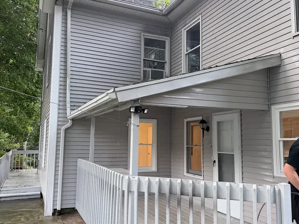51 Mountain St #53, Ellington, CT 06029