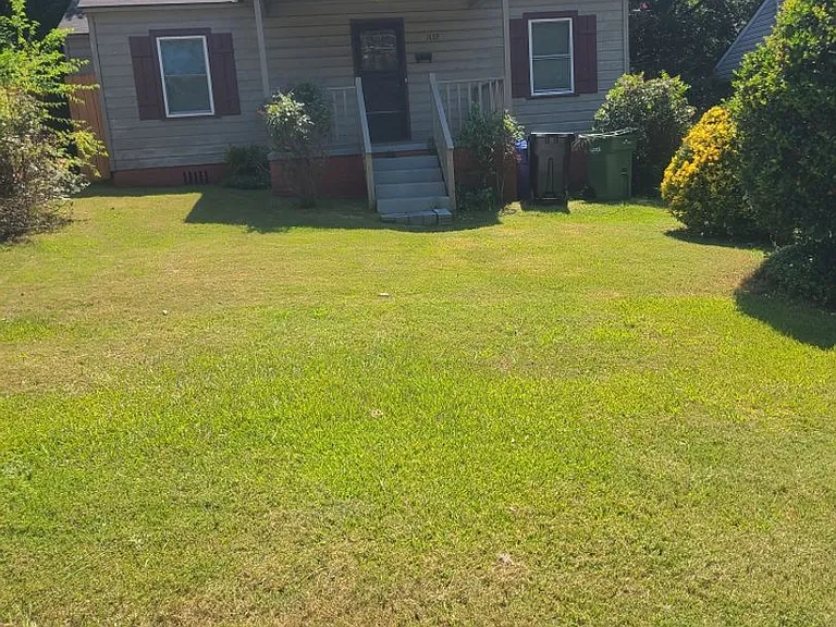 1132 Neill Dr — Photo 1