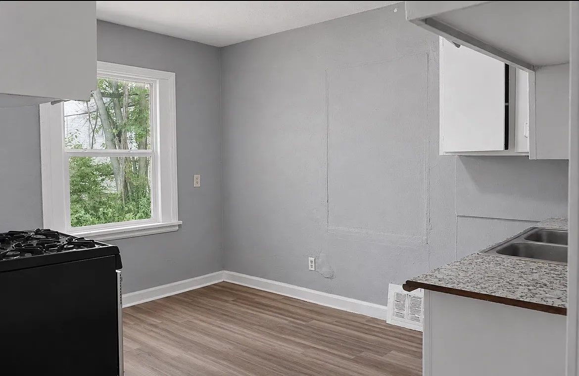 4 bed, 1092 sqft, $1,750 — Photo 4