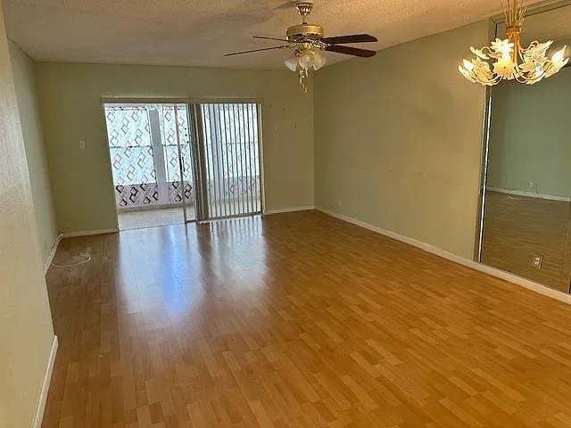 2 bed, 2.0 bath, 990 sqft, $1,575 — Photo 4