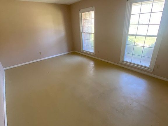 2nd image of 704 Circleview Dr