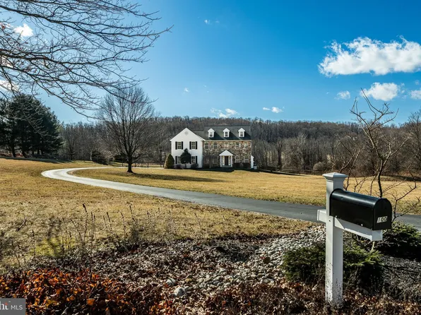 100 Rose Point Rd, Glenmoore, PA 19343