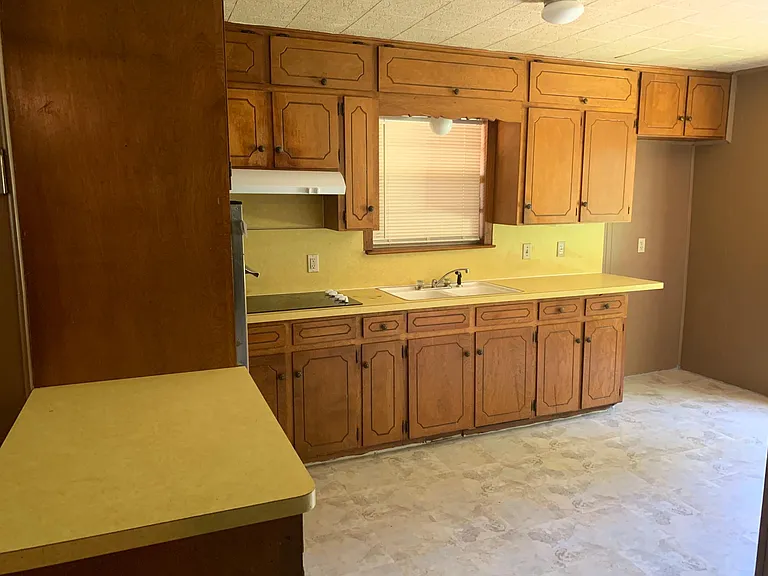 606 N Robinson St — Photo 9