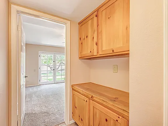 1211 E Drake Dr — Photo 27
