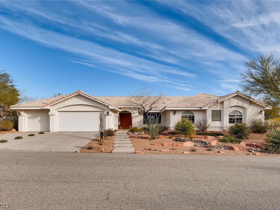 1st image of 4785 N Grand Canyon Dr