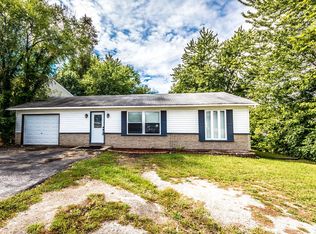 155 Diekamp Ln, Saint Charles, MO