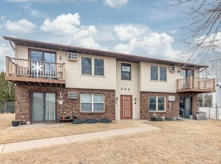 300 Shane Unions Pr, Milwaukee, WI 53259