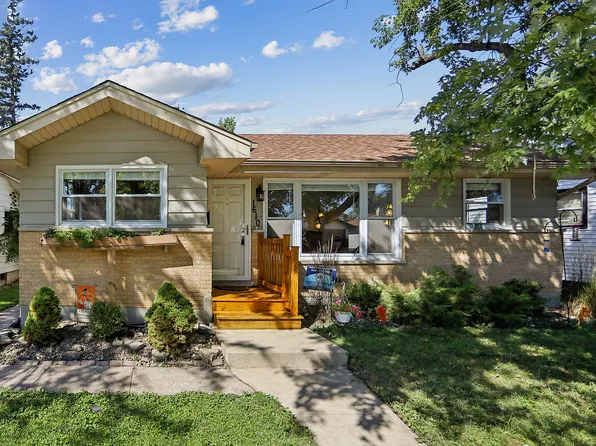 1610 Hewes St, Crete, IL 60417