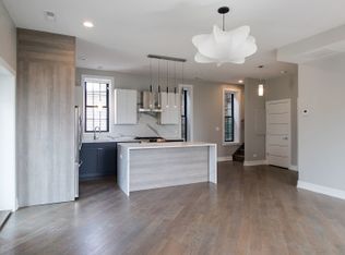 1436 W Blackhawk St #302, Chicago, IL 60642