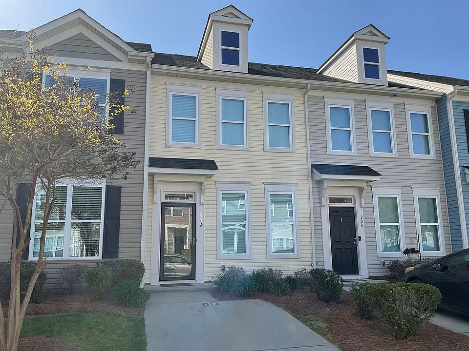 1st image of 112 Village Place Dr