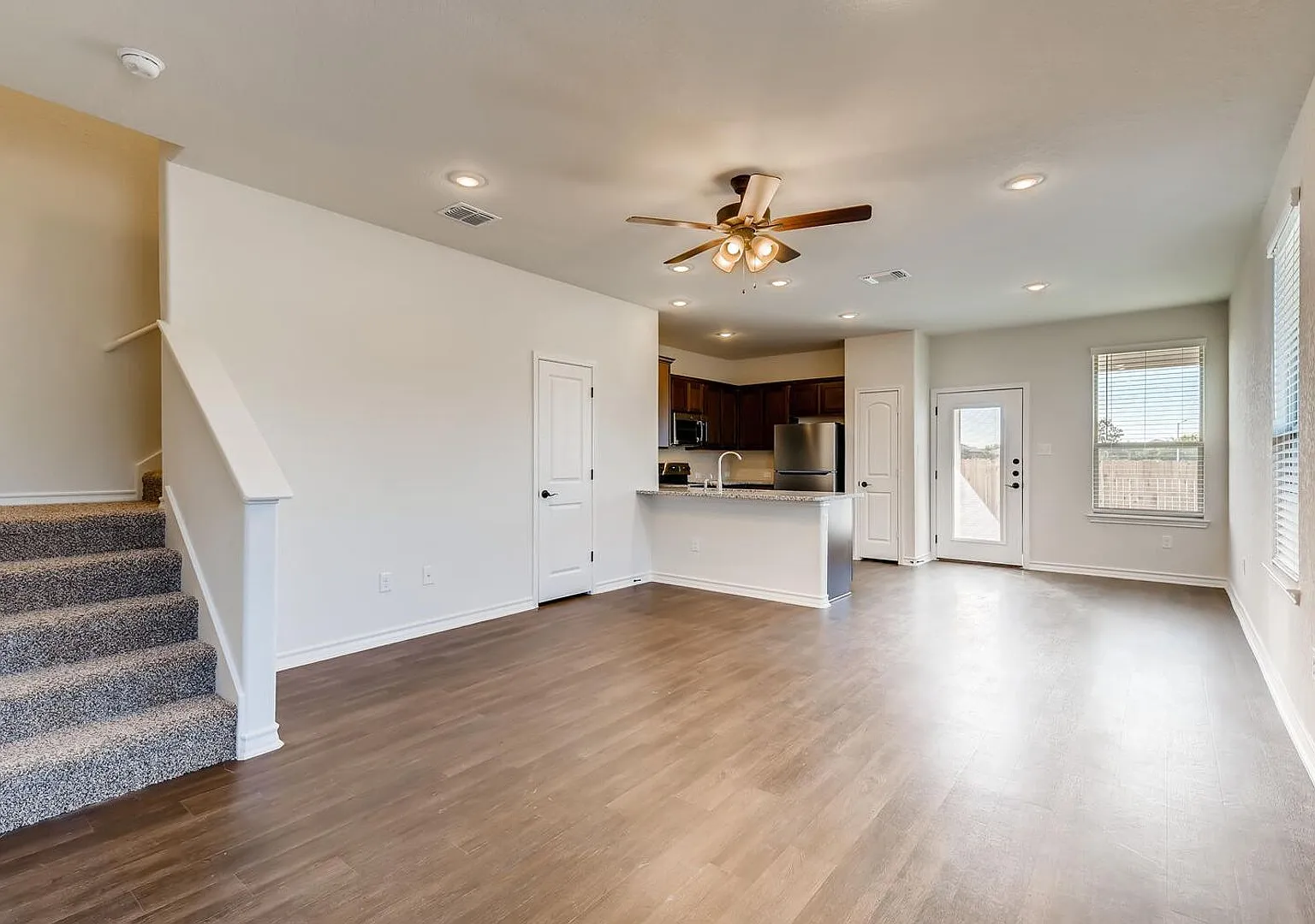 10306 Lynwood Branch — Photo 2