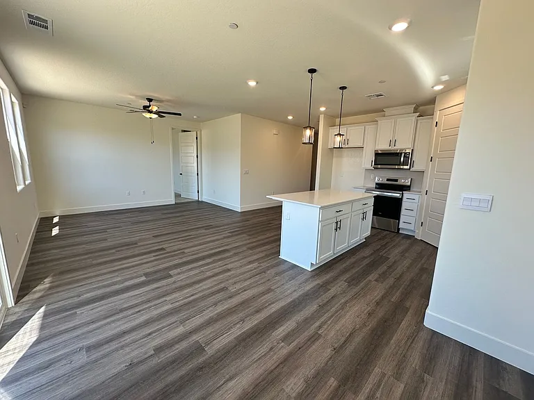 3949 W Sunnyview Ave — Photo 14