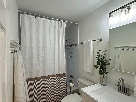 5th image of 31 Spa Dr