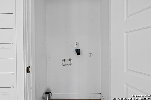 362 Avenue J — Photo 19