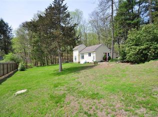 180 S Main St, Newtown, CT 06470