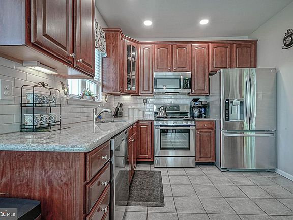 4th image of 86 Pelican Pl