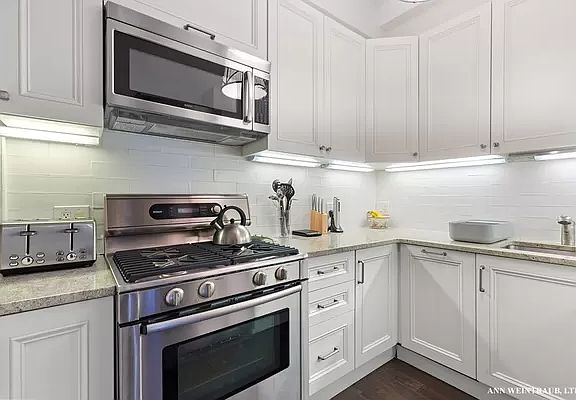 4th image of 39 5th Ave #4C