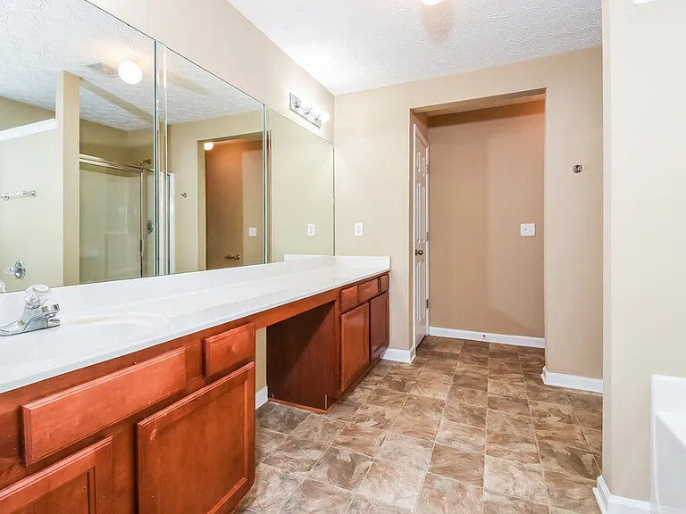 206 Winterbury Dr — Photo 14