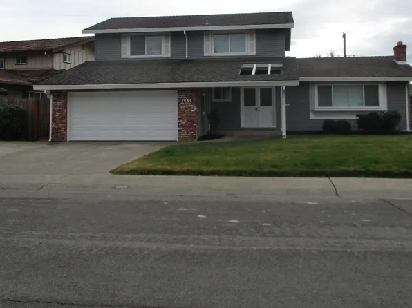 7044 Cromwell Way, Sacramento, CA 95822