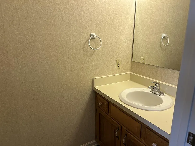 141B Rolling Oaks St — Photo 7