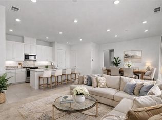 27410 Merlin Pl #305, Valencia, CA 91381