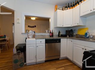 71 Egmont St APT 5B, Brookline, MA 02446