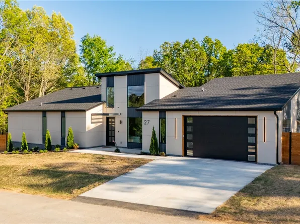 27 Luncarty Ln, Bella Vista, AR 72715
