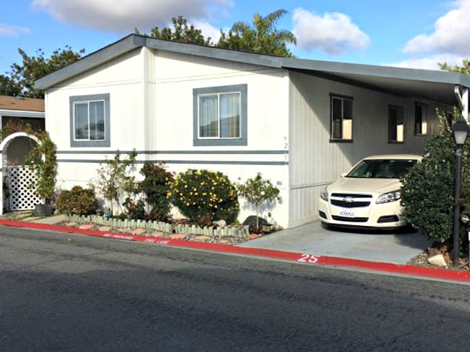 Peaceful! Room to entertain!