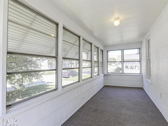 4th image of 608 S McClun St
