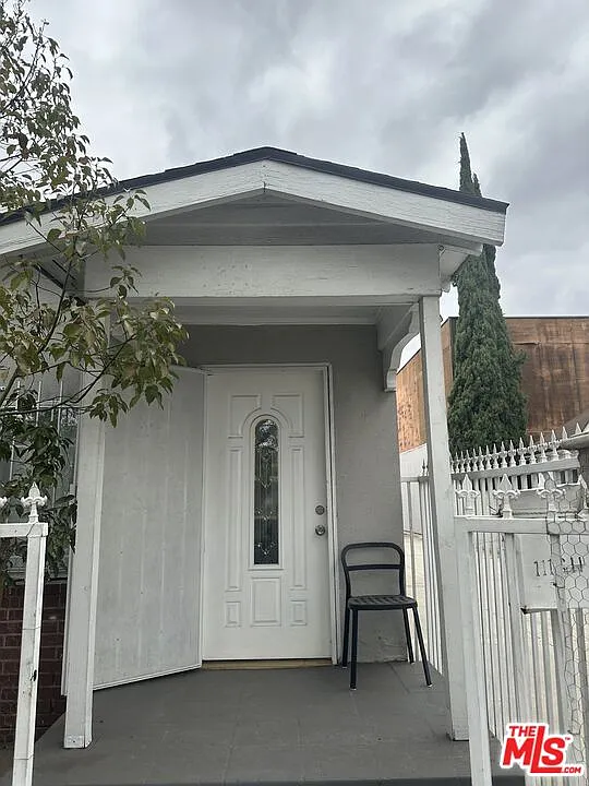 2 bed, 1.0 bath, 588 sqft, $2,600 — Photo 2
