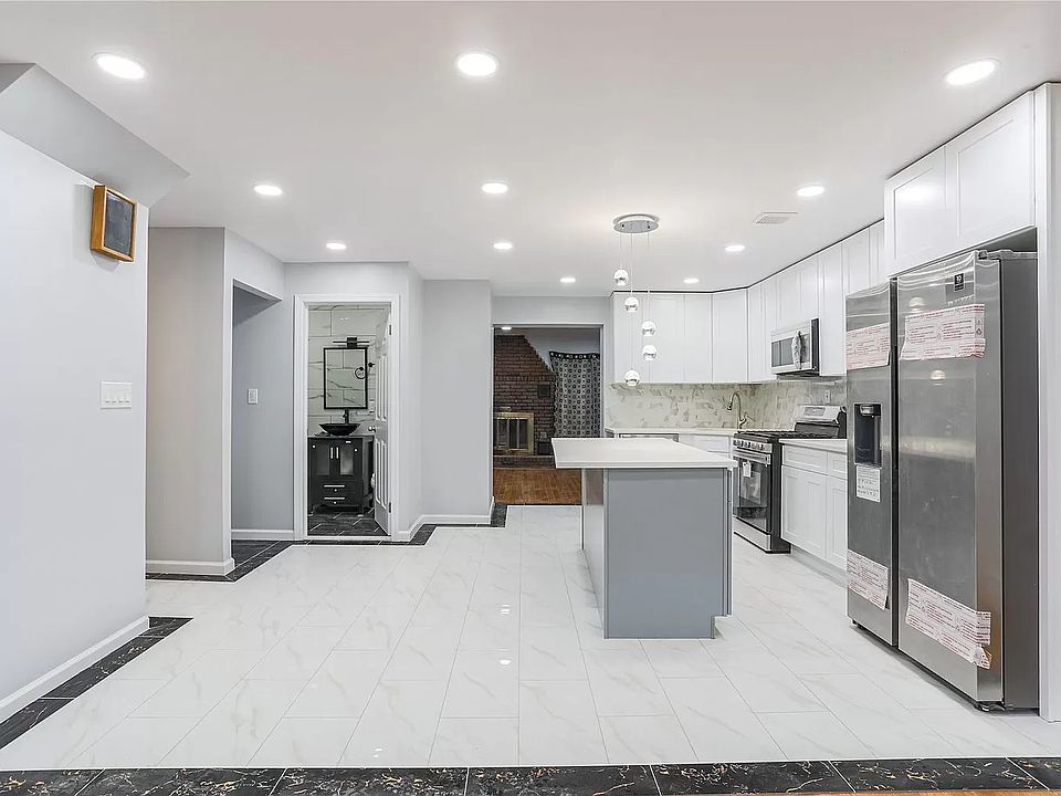 1st image of 573 Crescent St #1