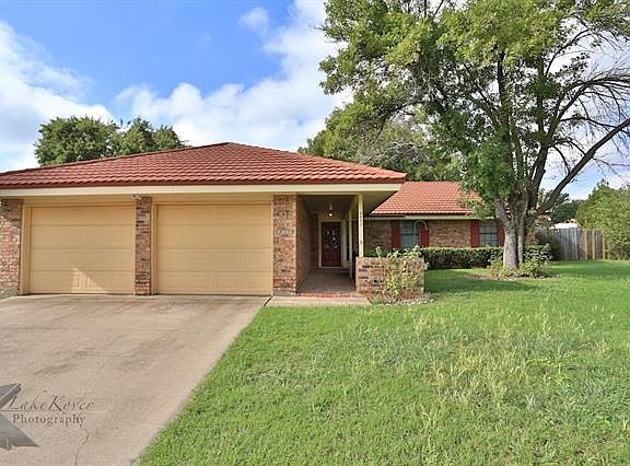 2nd image of 4849 Circle Twenty