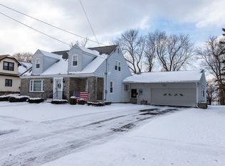 Hammond Ave, Utica, NY 13501