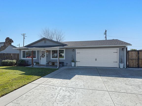 2nd image of 30 3rd Avenue