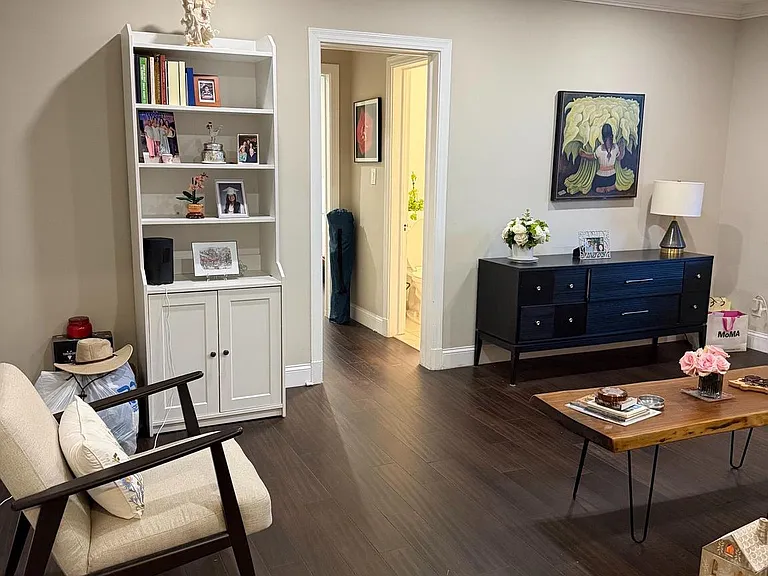 939 Longfellow St NW #103 — Photo 3