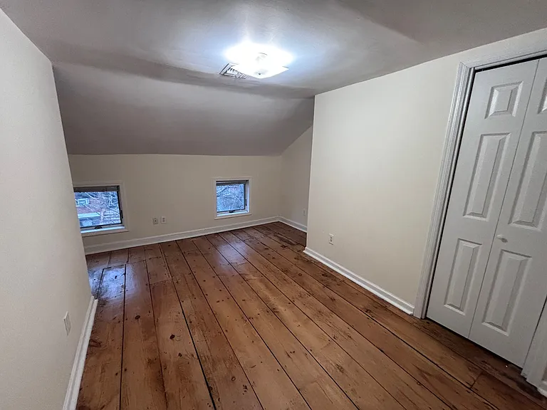 315 Bloomfield St — Photo 12
