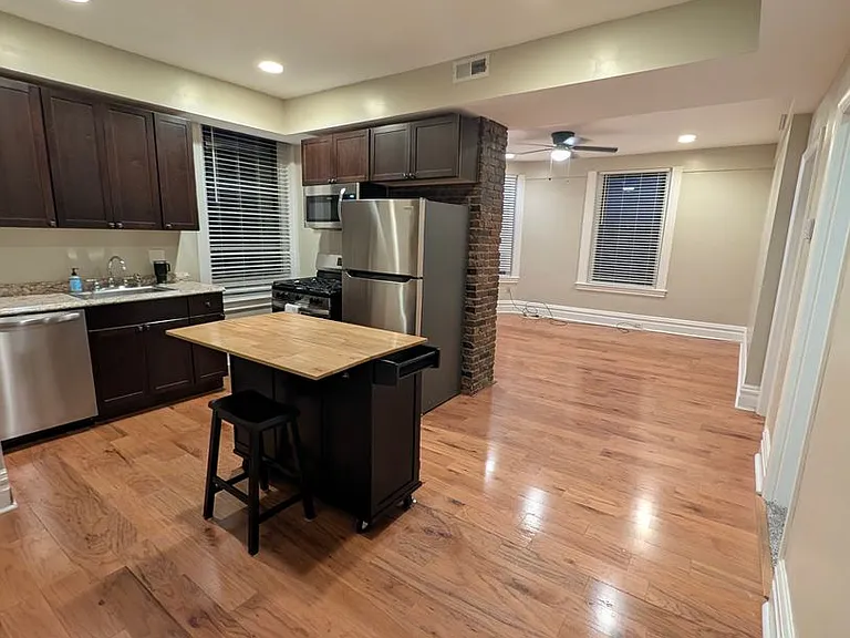 121 Grandview Ave #9 — Photo 9