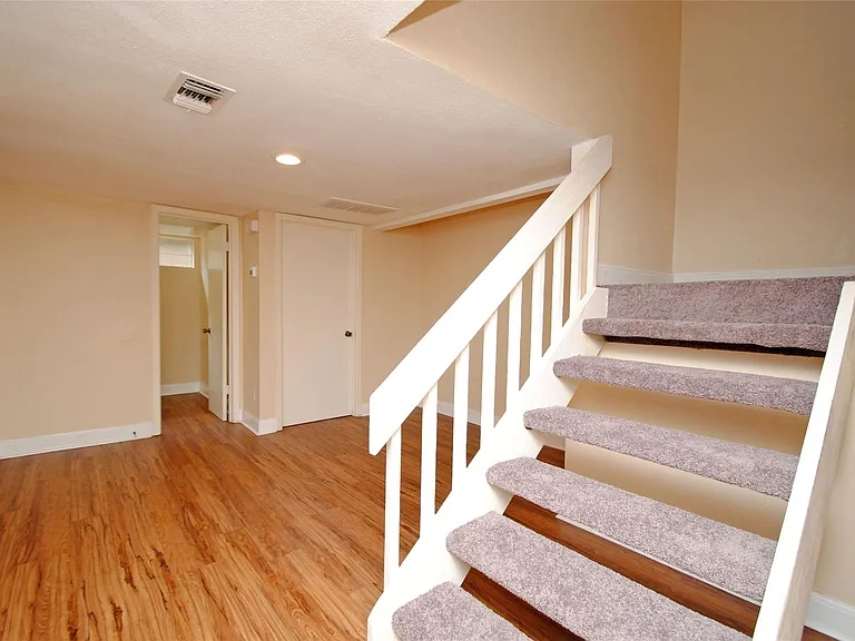 738 Country Place Dr #C — Photo 14