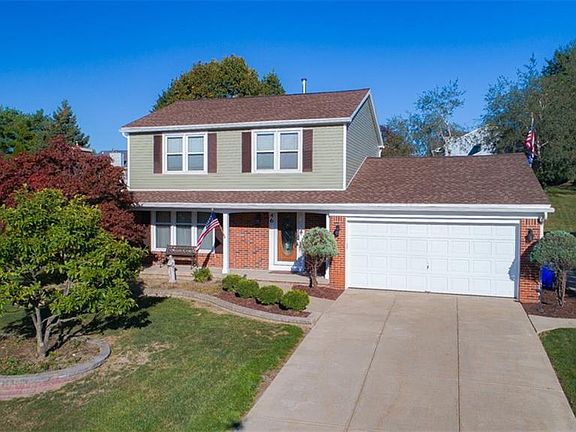 2nd image of 46 Canterbury Trl