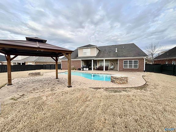 2nd image of 7008 Oak Creek Cir SE