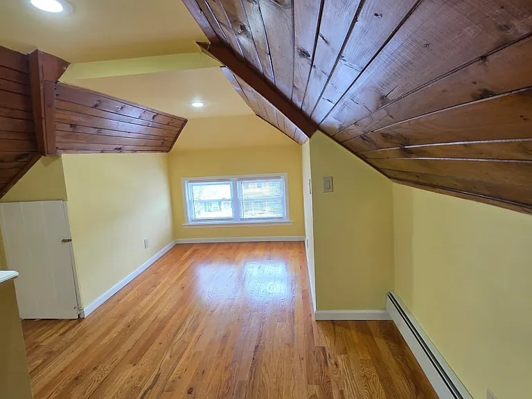 5 Bay Ave #2 — Photo 16