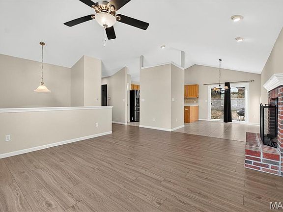 3rd image of 6115 Kensington Ct
