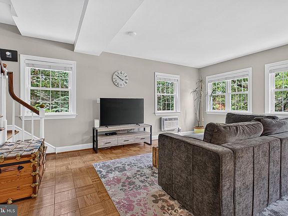 2nd image of 1615 Preston Rd #944