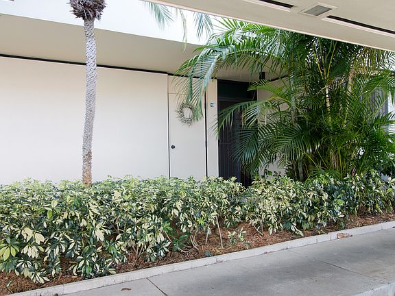 4th image of 1825 Tarpon Ln Unit 106
