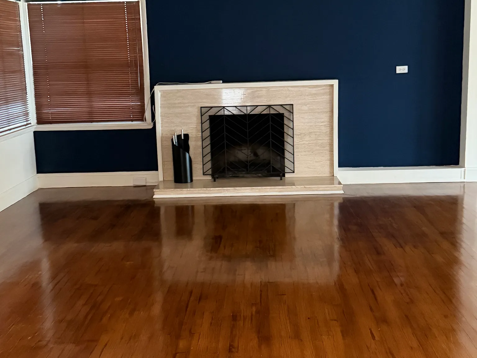3 bed, 2079 sqft, $4,000 — Photo 2
