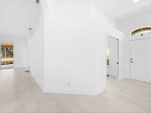 Volume ceilings